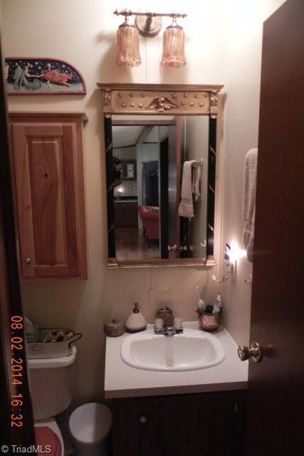 300 C C Hayes Rd, Purlear, NC 28665 - photo 4