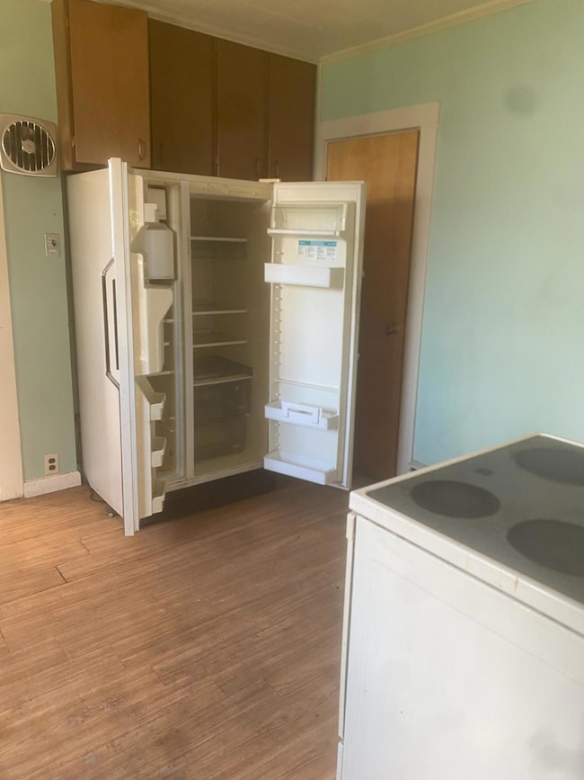 354 Sammons St, Cheboygan, MI 49721 - photo 6