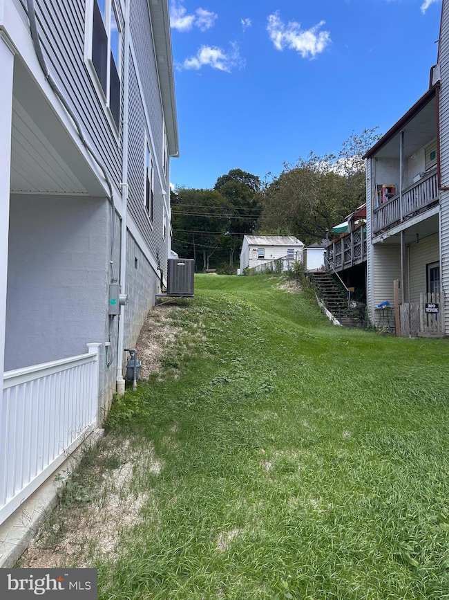 259 S 4th St, Hamburg, PA 19526 - photo 4