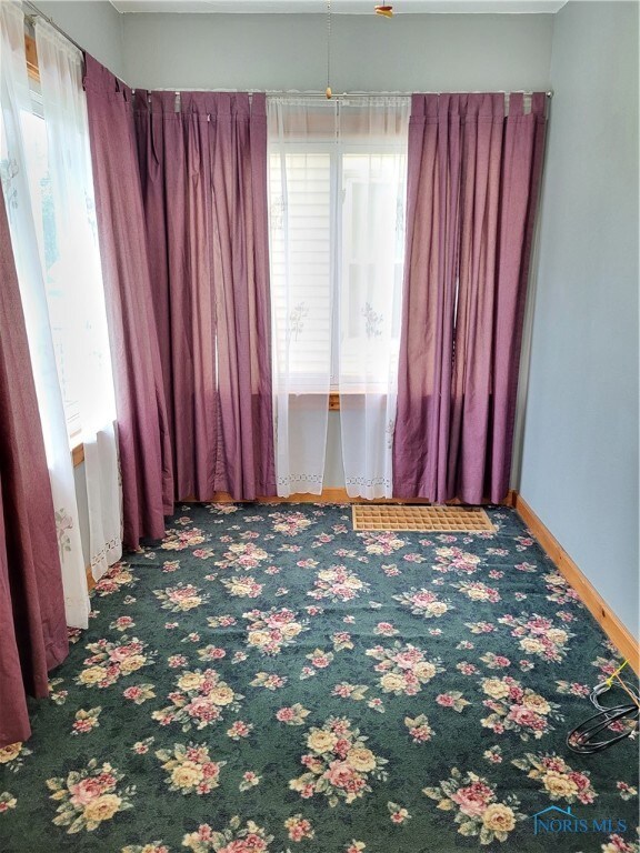 Front entry room/office