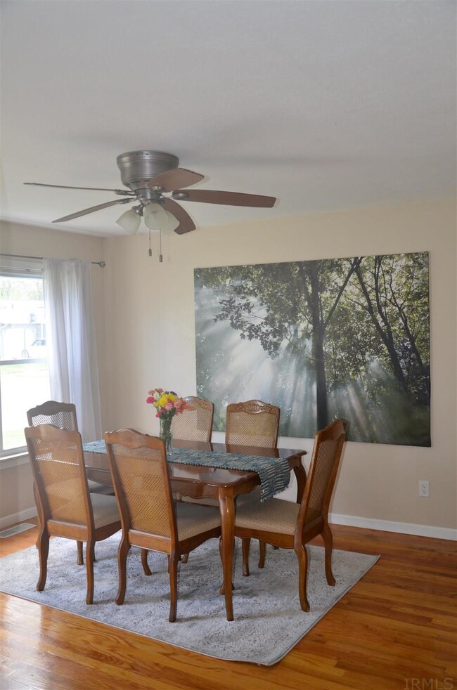 2909 Providence Dr, Mishawaka, IN 46544 - photo 2