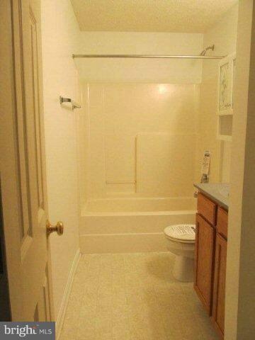 987 Lake Heritage Dr, Ruther Glen, VA 22546 - photo 6