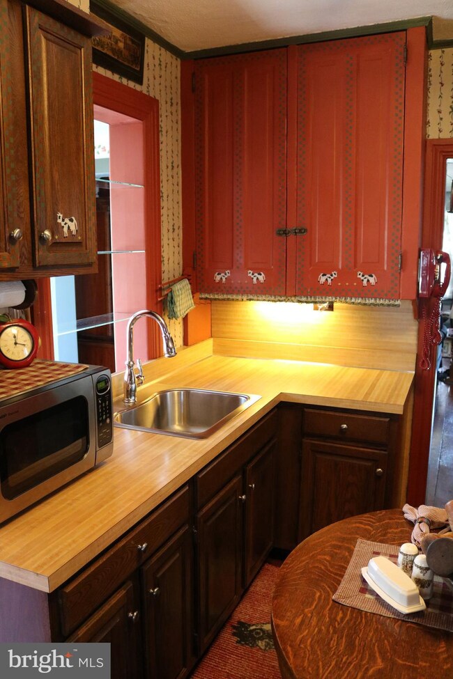 1032 E Schuylkill Rd, Pottstown, PA 19465 - photo 6