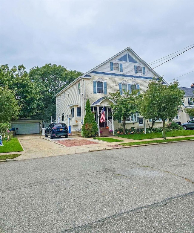 6 Windsor Place, Lynbrook, NY 11563 - photo 2