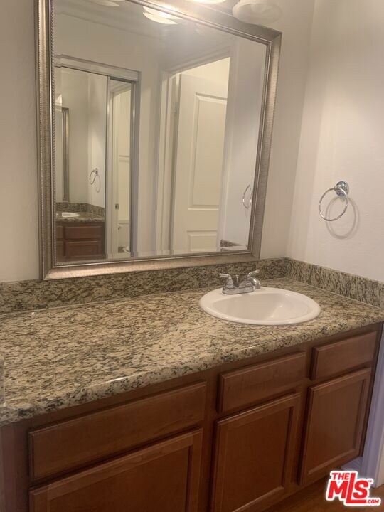 Entourage unit 219, Burbank, CA 91505 - photo 5