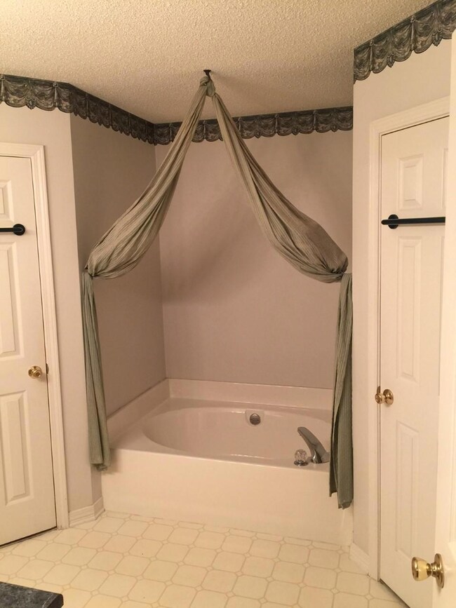 2707 Riverside Landing Dr (6)