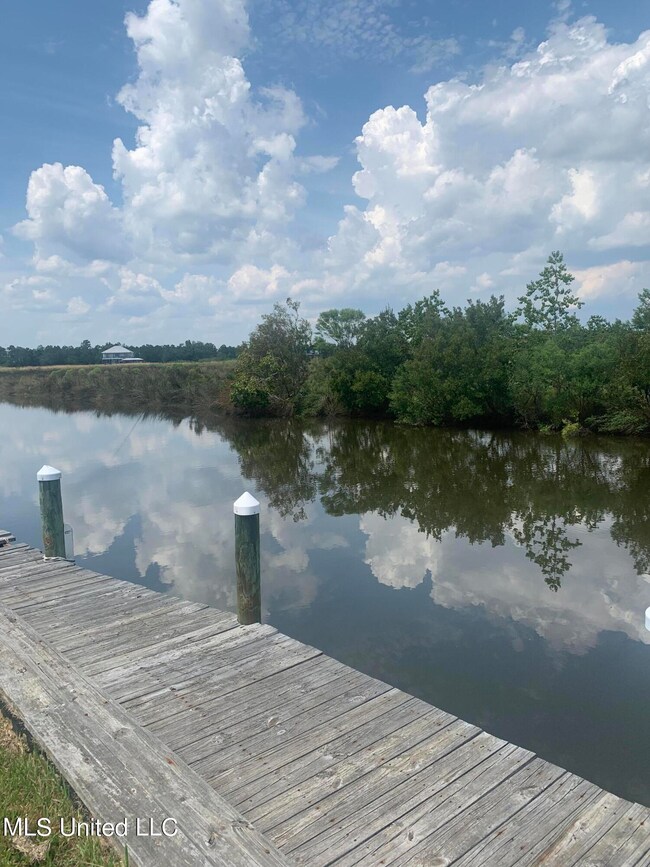 1CC3915B-2649-4906-BE7B-49EF61A91A12