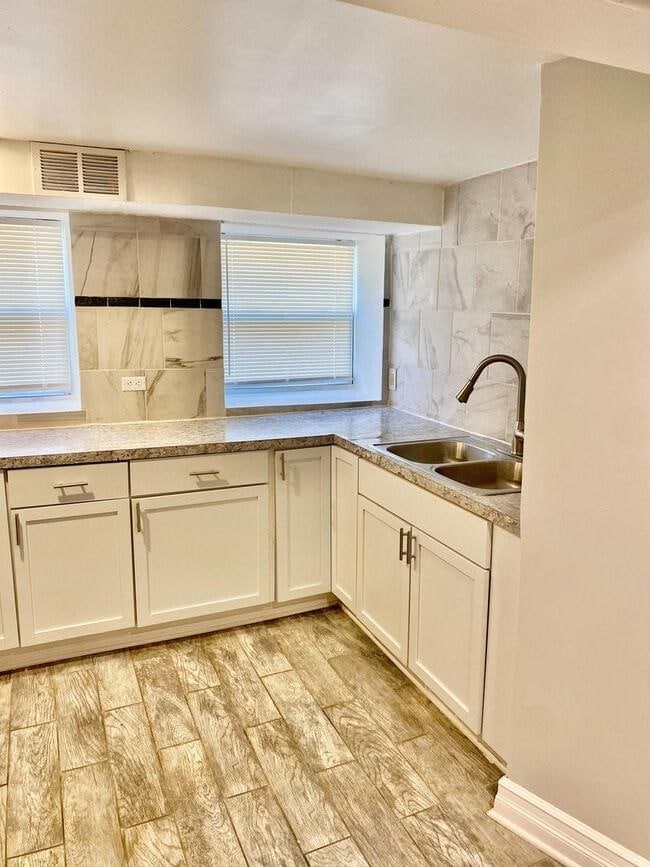 unlisted-address, Chicago, IL 60623 - photo 7