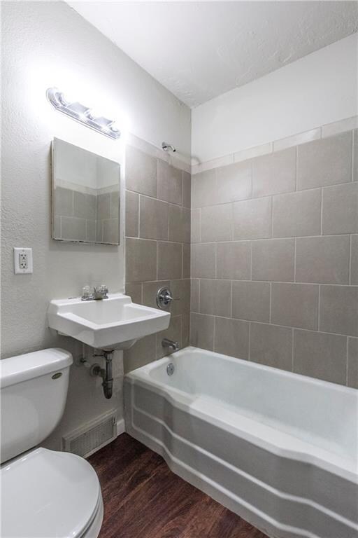 3407 57th St, Des Moines, IA 50310 - photo 6