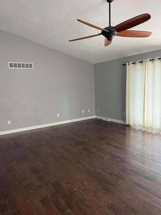 2074 87th St SW, Byron Center, MI 49315 - photo 4