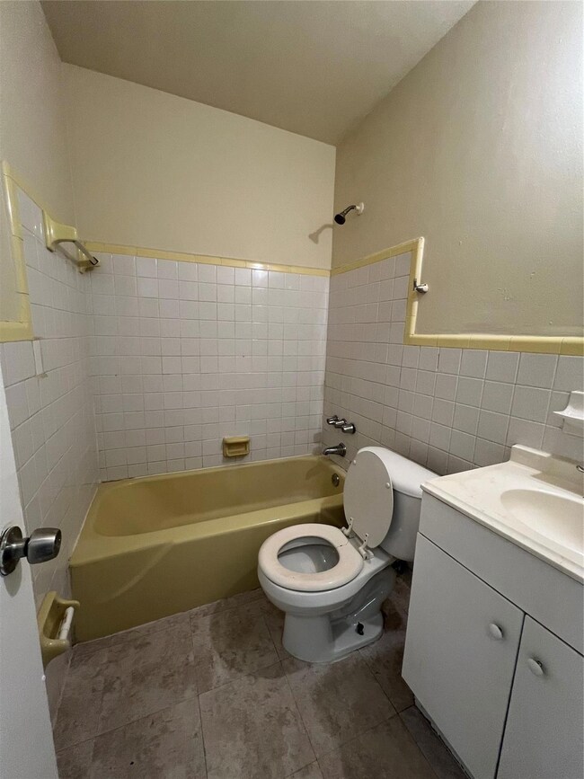 437 NW 9th Ave unit 2, Fort Lauderdale, FL 33311 - photo 7