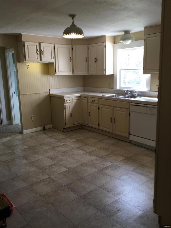 Large Eat In Kitchen