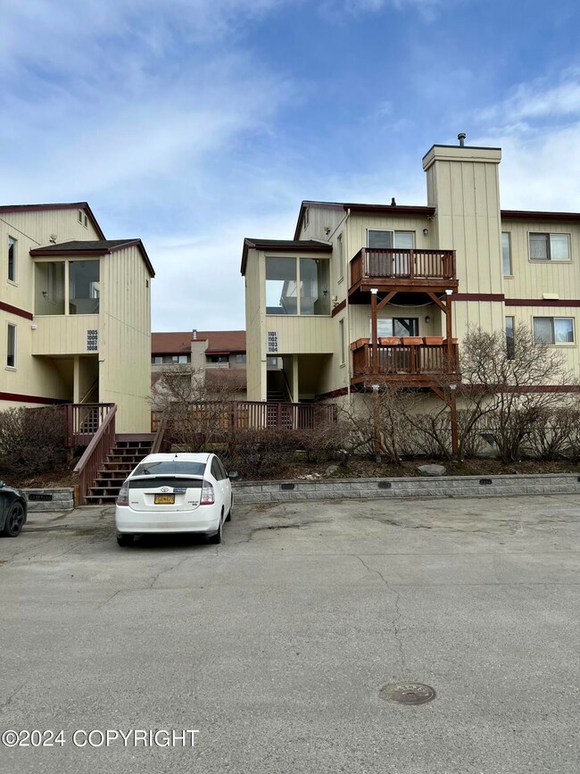 2410 Sentry Dr unit 1102, Anchorage, AK 99507 - photo 2