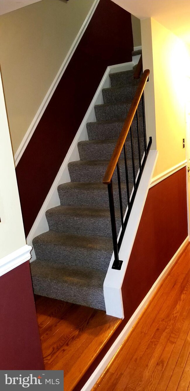 1948 Mayflower Dr, Woodbridge, VA 22192 - photo 5