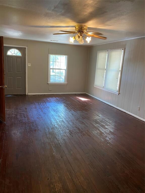 910 Log Cabin Rd, Ennis, TX 75119 - photo 2