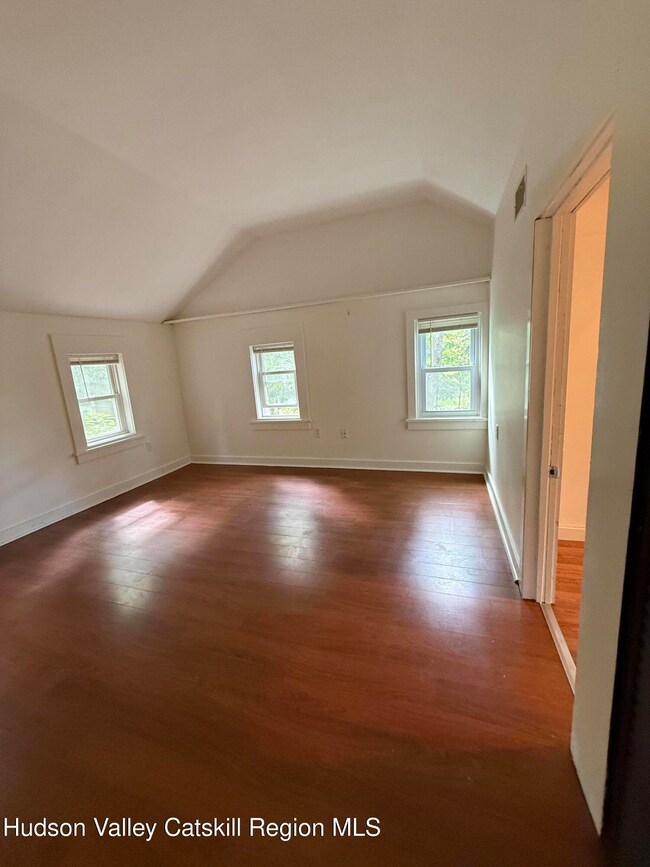 123 Queens Hwy unit 2, Kerhonkson, NY 12446 - photo 7