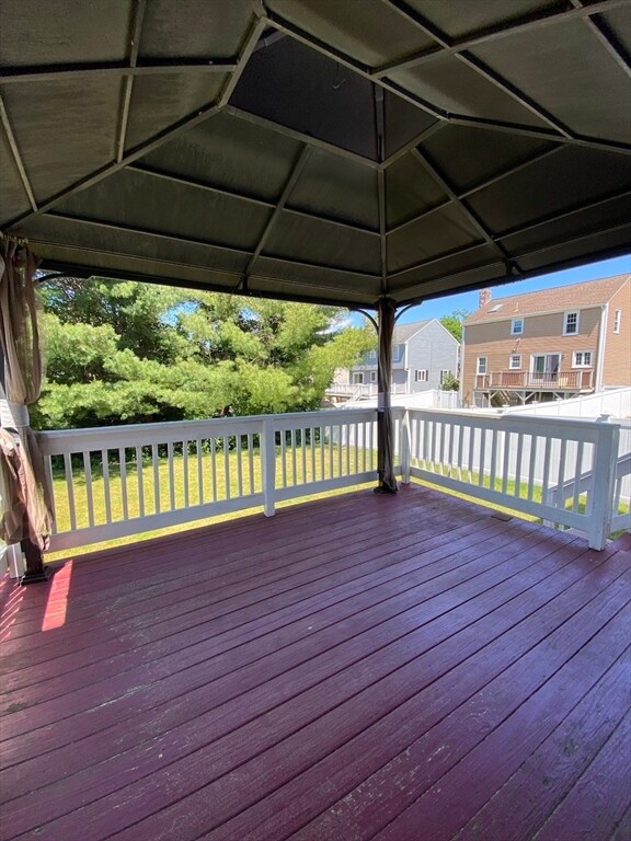 31 Helen St, Waltham, MA 02452 - photo 4