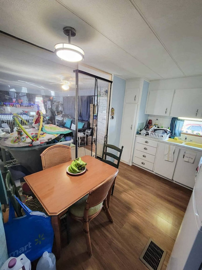 7349 Ulmerton Rd unit 214, Largo, FL 33771 - photo 4