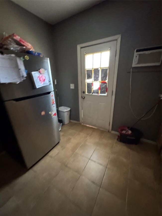 708 A N. Tennessee St Kitchen