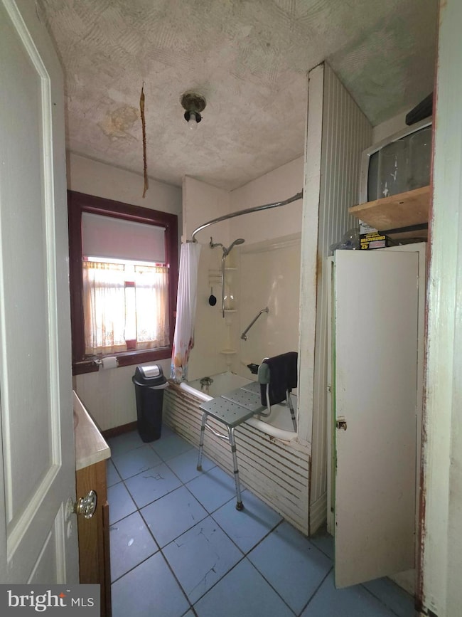 5128 Locust St, Philadelphia, PA 19139 - photo 4