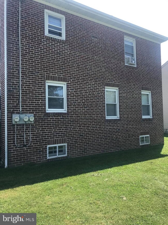 101 E Howard St unit 1, Pottstown, PA 19464 - photo 6