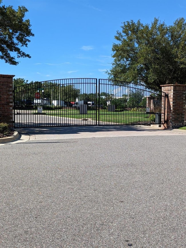 COMMUNITY GATE