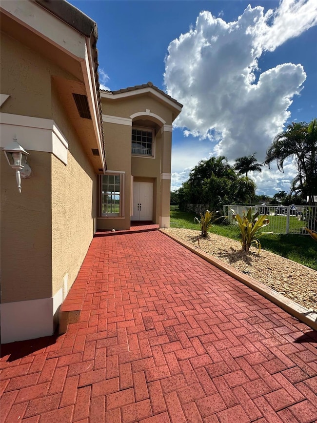 13376 SW 47th St, Miramar, FL 33027 - photo 2