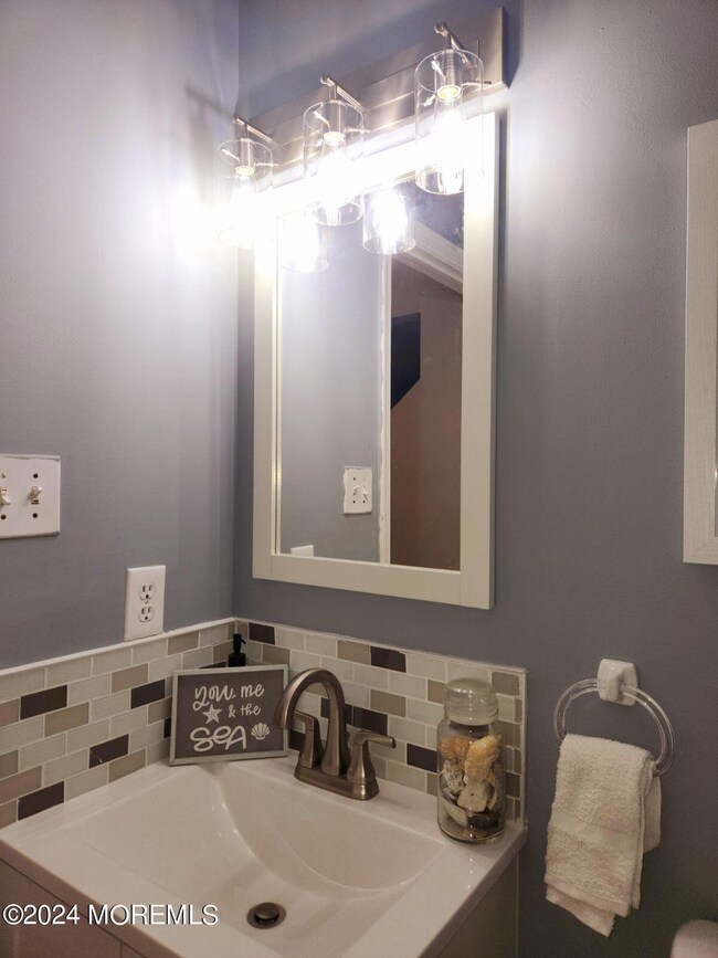 1092 Windlass Dr, Manahawkin, NJ 08050 - photo 5