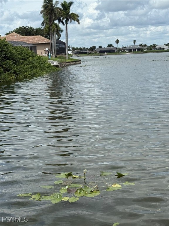 404 SE 9th Place, Cape Coral, FL 33990 - photo 6