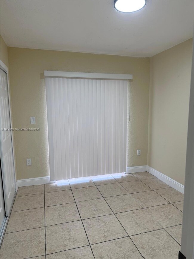 2310 W 60th St unit 9G, Hialeah, FL 33016 - photo 4