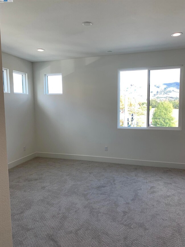 998 Harcot Ct, San Jose, CA 95133 - photo 7