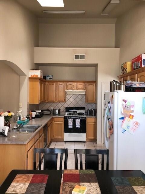 14329 Desert Crest Way, Horizon City, TX 79928 - photo 6