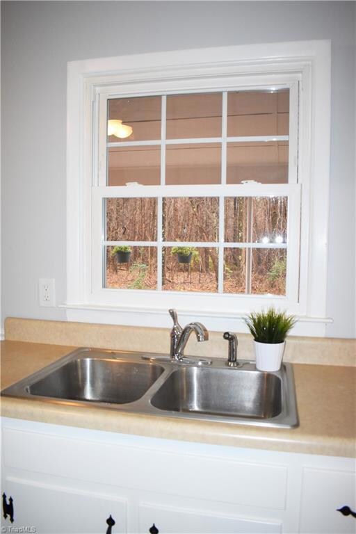 5239 Sweetwater Ct, Greensboro, NC 27407 - photo 6