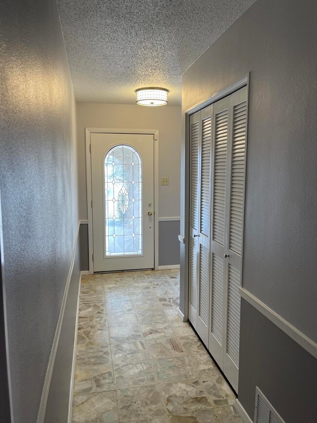 10632 Janway Dr, El Paso, TX 79935 - photo 4