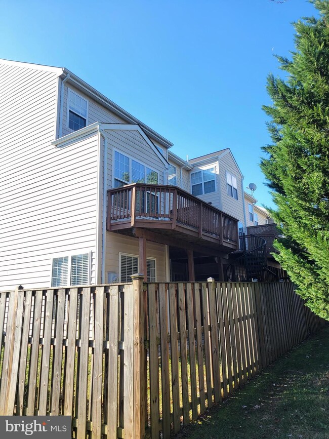 14228 Legend Glen Ct, Gainesville, VA 20155 - photo 5