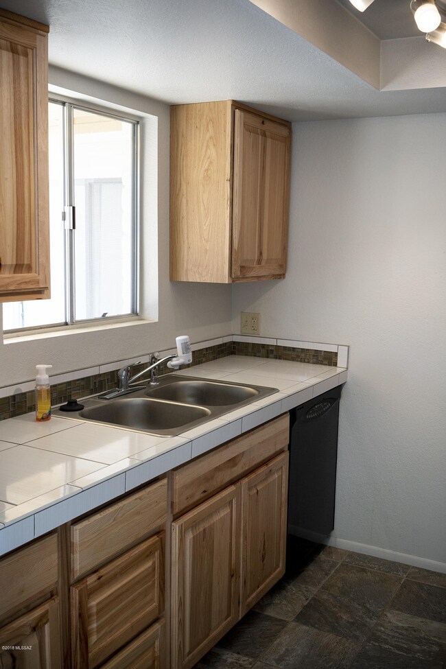 2015 N Tucker Dr, Tucson, AZ 85716 - photo 5