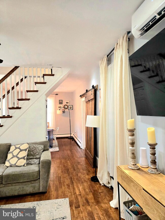 411 Queen St, Spring City, PA 19475 - photo 3