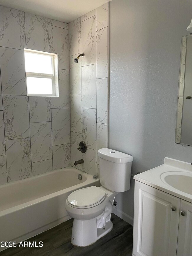 2402 N 24th St unit 3, Phoenix, AZ 85008 - photo 6