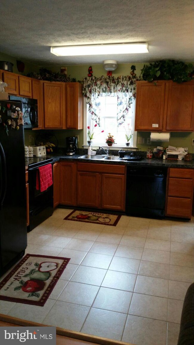 7520 Regency Glen Dr, Fredericksburg, VA 22407 - photo 3