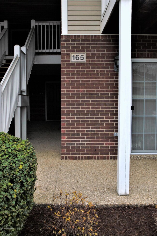 165 Central Blvd, Mount Washington, KY 40047 - photo 2