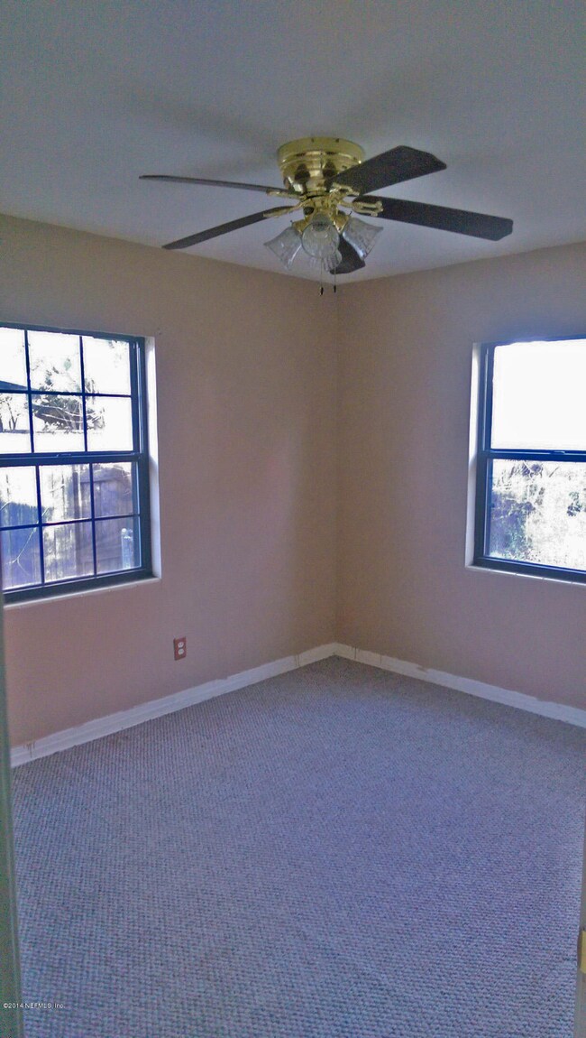 10584 Dove Ln, Jacksonville, FL 32218 - photo 7