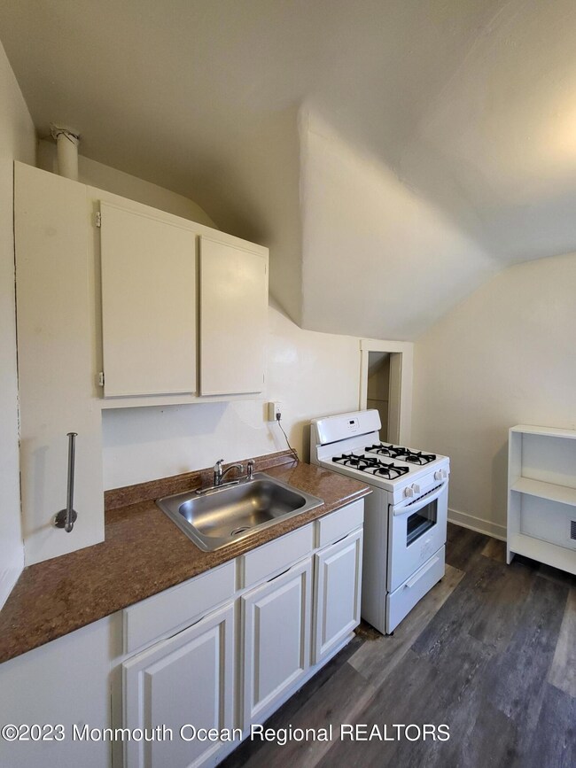 513 3rd Ave unit 4, Asbury Park, NJ 07712 - photo 2