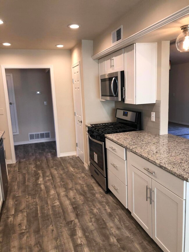 1912 Anise Dr, El Paso, TX 79935 - photo 7