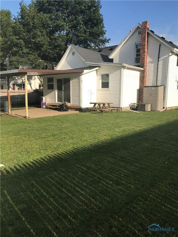 308 W Church St, West Unity, OH 43570 - photo 2