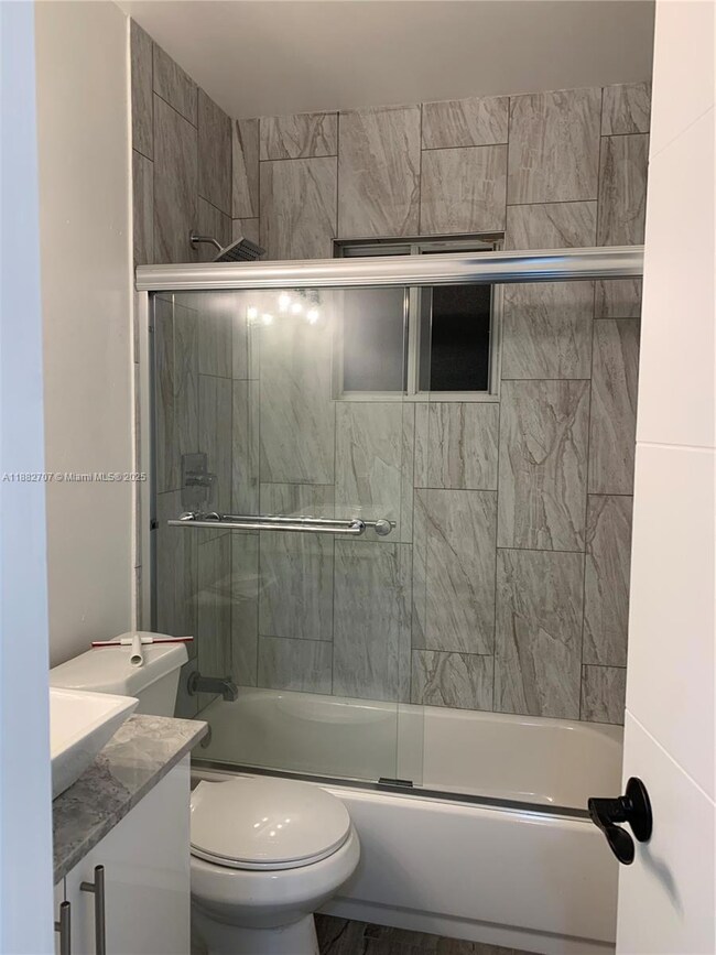 3298 W 70th St unit 101, Hialeah, FL 33018 - photo 7