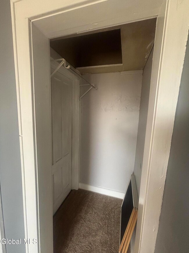 17 Ash Grove Place unit 4, Albany, NY 12202 - photo 6