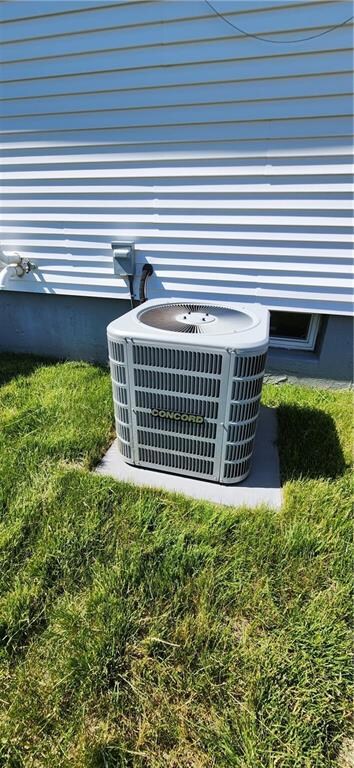 58 Ridge St, Woonsocket, RI 02895 - photo 5