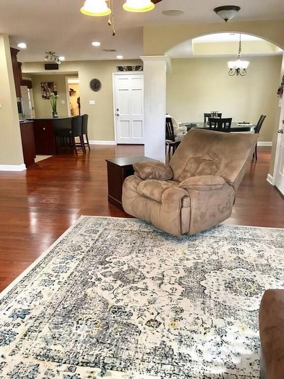 family room, all lighting has been changed to 5k l