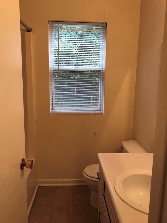 205 Kirk Ln unit 5, Pendleton, SC 29670 - photo 6