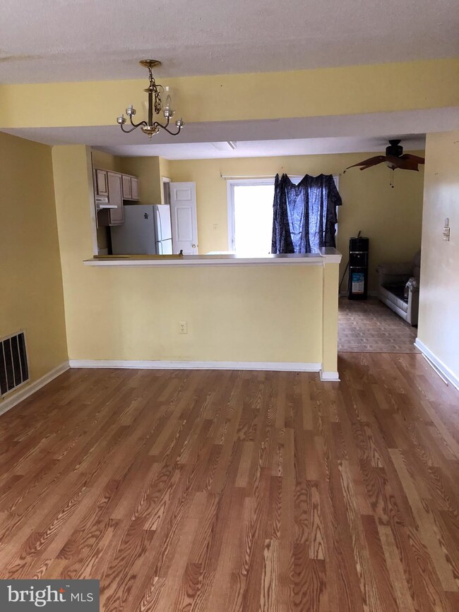 7446 Catterick Ct, Windsor Mill, MD 21244 - photo 3